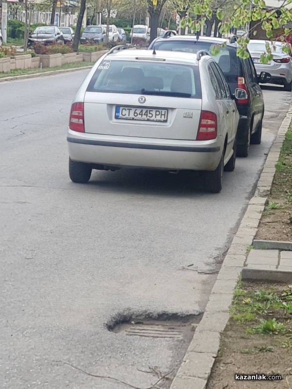 Шофьорка блъсна жена до спирка около Лидл