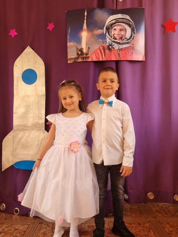 Смехуранчетата на ДГ “Юрий Гагарин“ отбелязаха Деня на космонавтиката