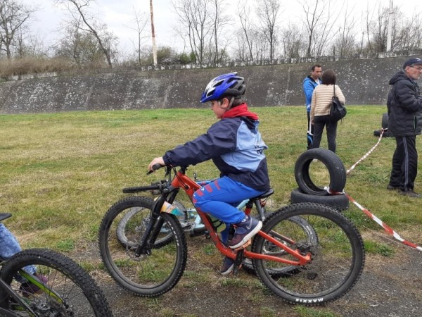 8 са медалистите от велосъстезанието на колодрума