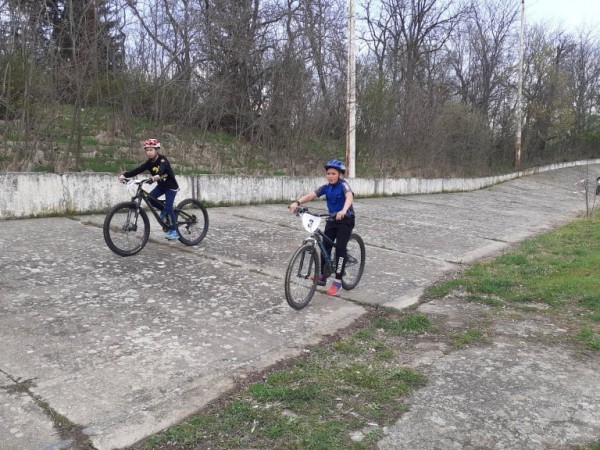 8 са медалистите от велосъстезанието на колодрума