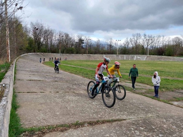 8 са медалистите от велосъстезанието на колодрума