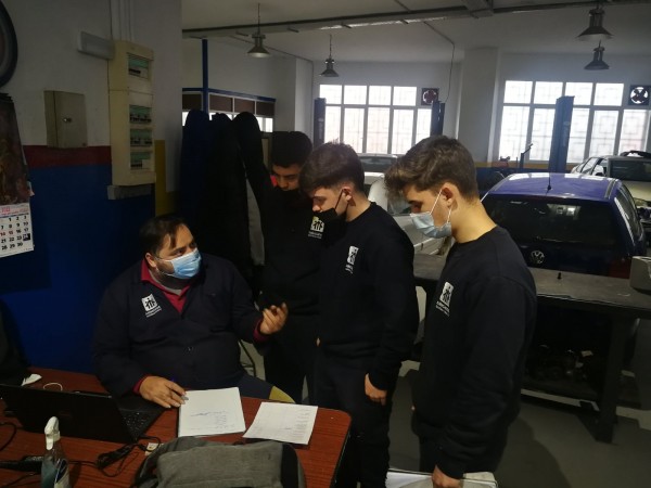 Eдна седмица обучение, наблюдение, забавление - ПГ “Иван Хаджиенов“ в Севиля