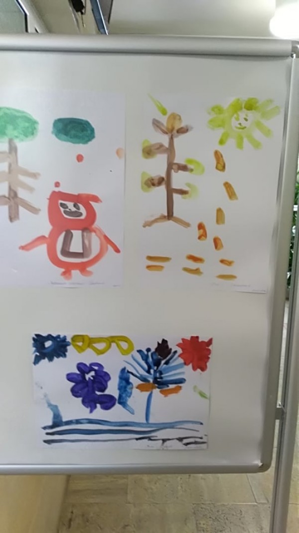 Децата и младежите от „Работилница за мечти“ подредиха първа си самостоятелна изложба