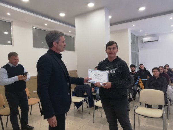 Първо заседание на новия Младежки общински съвет в Казанлък