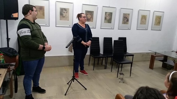 Децата и младежите от „Работилница за мечти“ подредиха първа си самостоятелна изложба