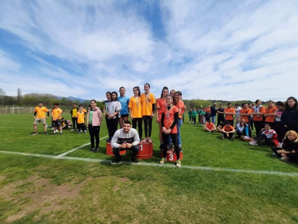 165 медала и 6 купи бяха връчени на най-добрите в Общинското първенство по лека атлетика