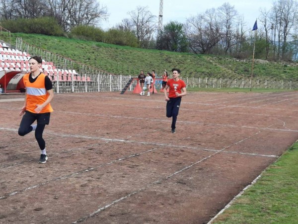 165 медала и 6 купи бяха връчени на най-добрите в Общинското първенство по лека атлетика