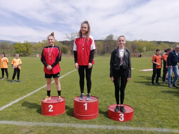 165 медала и 6 купи бяха връчени на най-добрите в Общинското първенство по лека атлетика