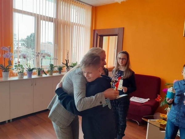 Четвъртокласници поздравиха ръководството на ОУ „Георги Кирков“ за Великден