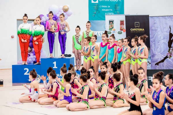 Куп медали завоюваха казанлъшките грации в София 