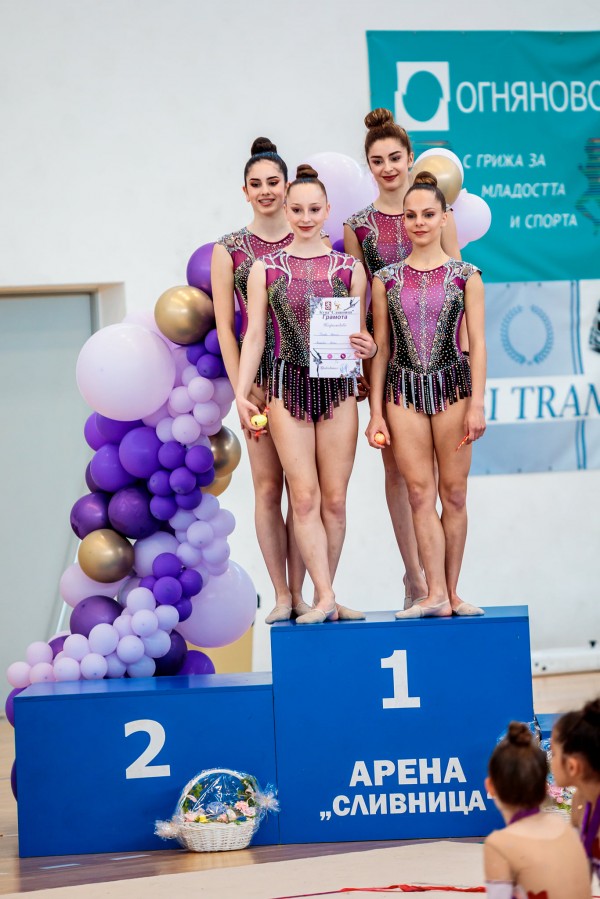 Куп медали завоюваха казанлъшките грации в София 