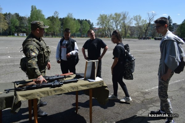 Ден на отворените врати във военното поделение на Казанлък