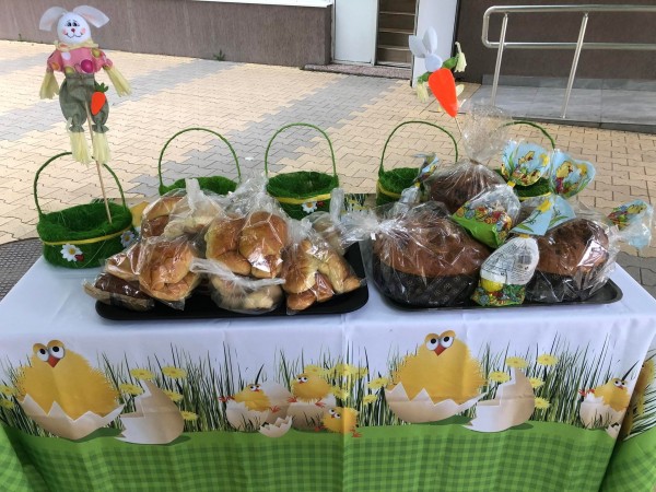 Великденски конкурси и състезания се вихриха в ПГЛПТ