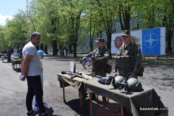 Ден на отворените врати във военното поделение на Казанлък