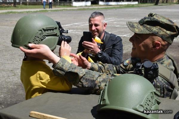 Ден на отворените врати във военното поделение на Казанлък