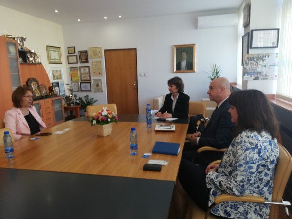 Първа опознавателна среща на кмета на Казанлък с представители на Германо-Българската индустриално-търговска камара