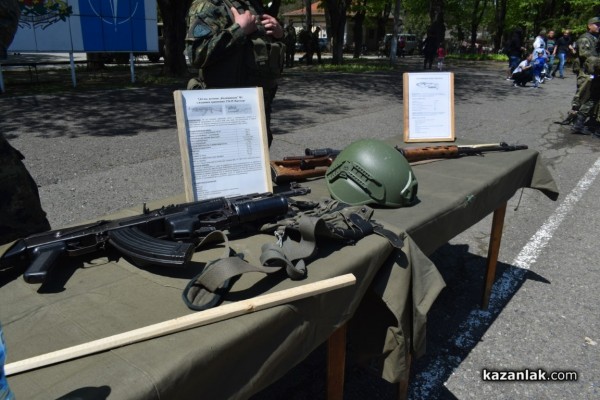 Ден на отворените врати във военното поделение на Казанлък