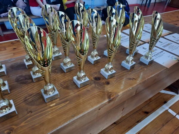 Емоционален финал на общинските първенства по волейбол и тенис на маса