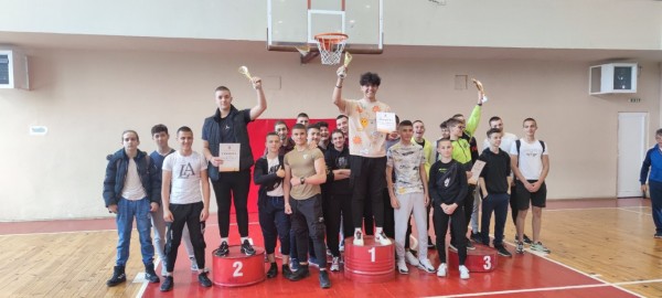 Емоционален финал на общинските първенства по волейбол и тенис на маса