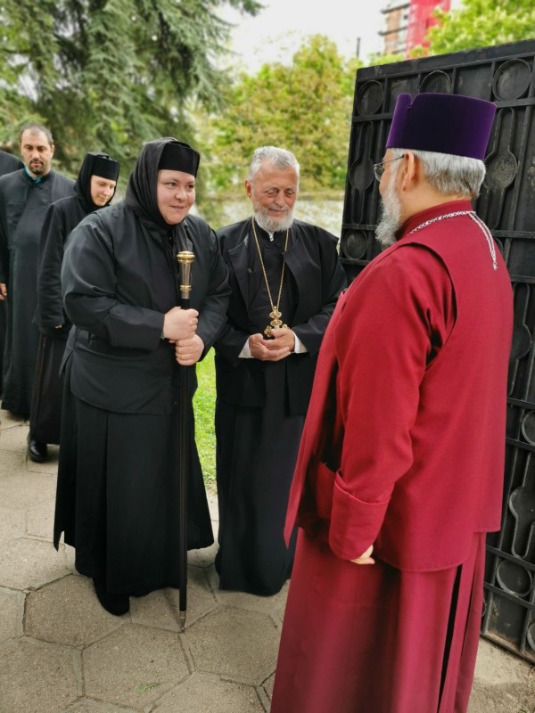 Днес, Томина Неделя, Митрополит Киприан оглави литургия в Казанлък