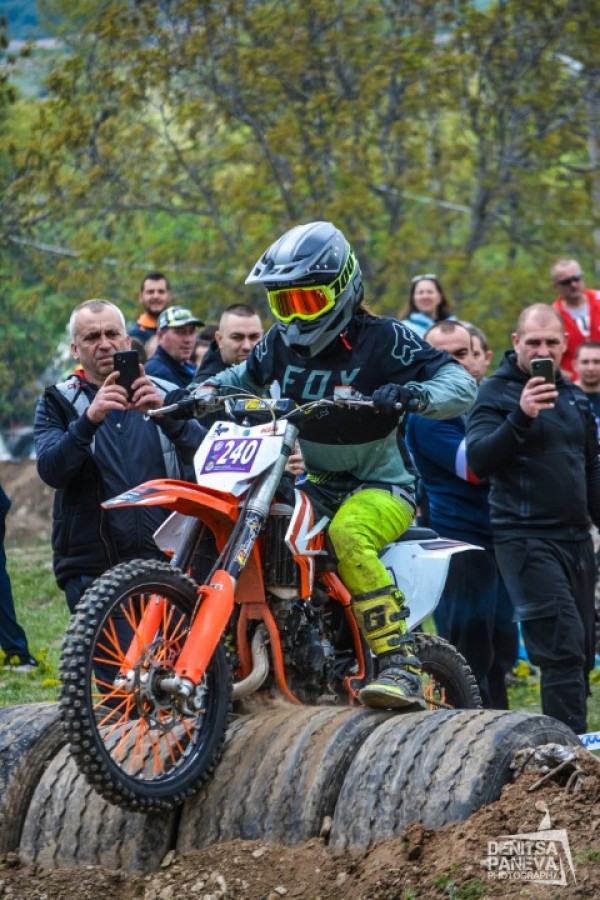 Алба Дамасцена МСК с призови места и във втори кръг от екстремния ендуро шампионат