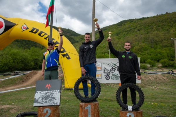 Алба Дамасцена МСК с призови места и във втори кръг от екстремния ендуро шампионат