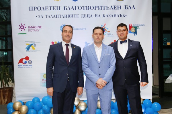 „Ротари Клуб” Казанлък събра над 21 хил. лв. в полза на малки таланти