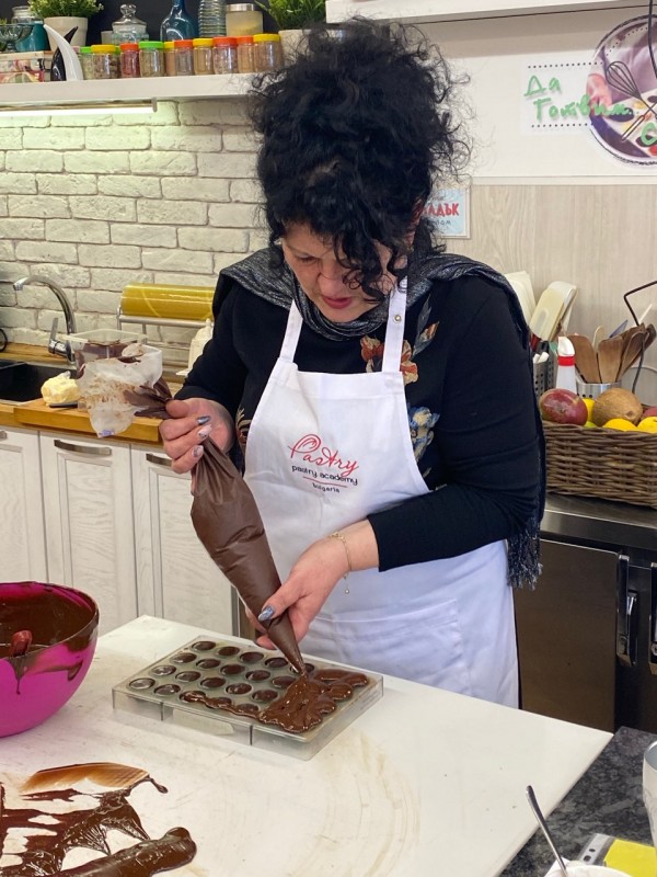 Втори шоколадов клас с Шеф Ради Стамболов организира Кралство Хармония