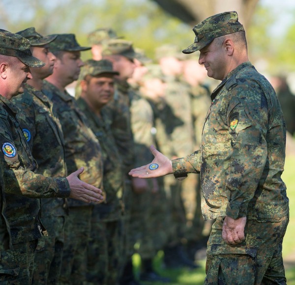 Наградиха военнослужещи по случай 6 май в казанлъшкото поделение 