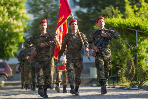 Наградиха военнослужещи по случай 6 май в казанлъшкото поделение 