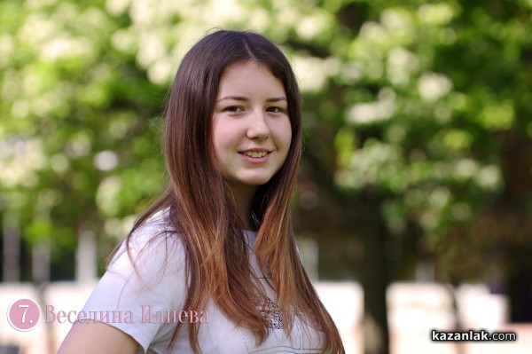 Вижте всички момичета, които се борят за короната на Царица Роза 2022