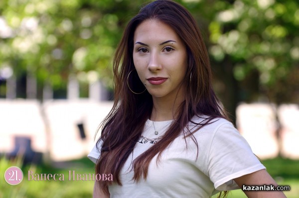 Вижте всички момичета, които се борят за короната на Царица Роза 2022