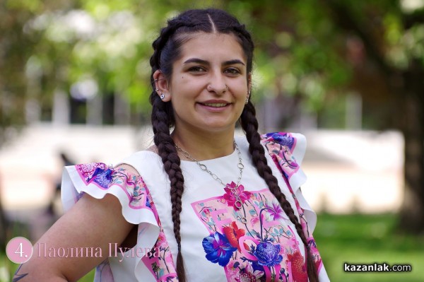 Вижте всички момичета, които се борят за короната на Царица Роза 2022