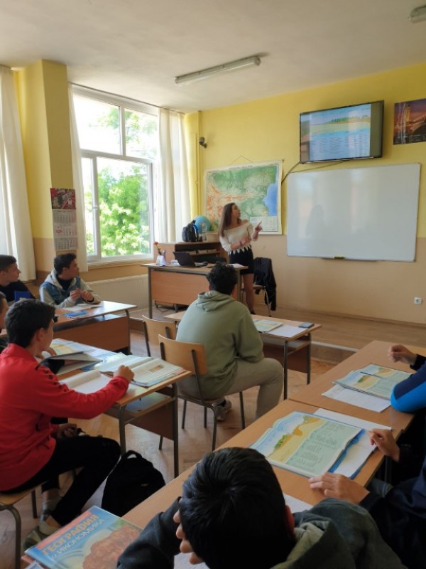 Ден на самоуправлението - Хаджиеновци показаха знания и умения