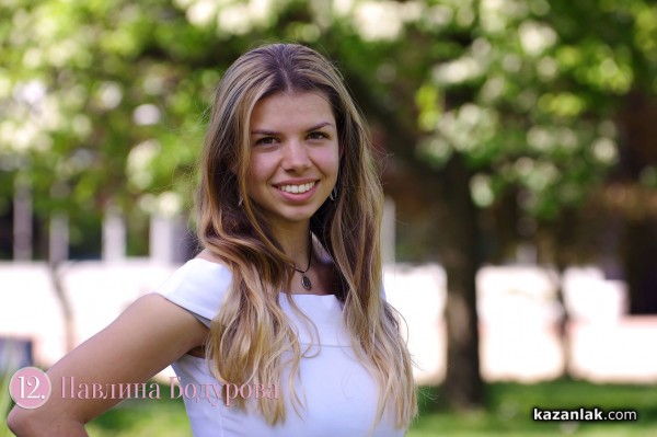 Вижте всички момичета, които се борят за короната на Царица Роза 2022