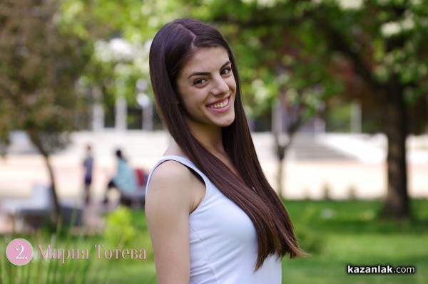 Вижте всички момичета, които се борят за короната на Царица Роза 2022