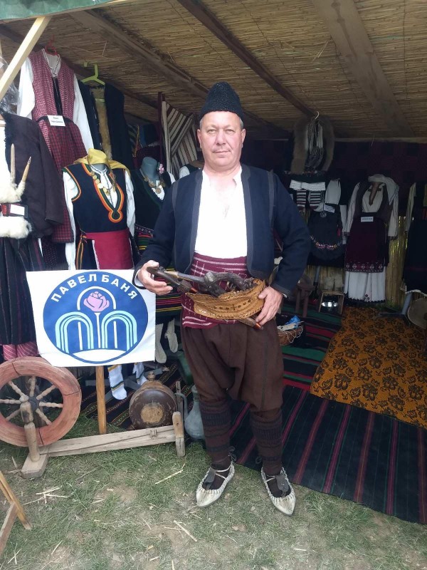 Павелбанци с награди за етнографската сбирка “Старите българи“