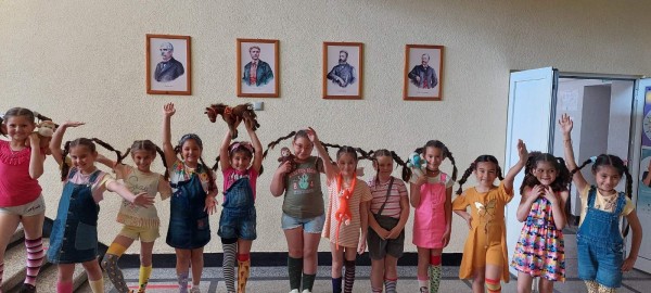 Малчугани четоха за приключенията на Пипи Дългото чорапче