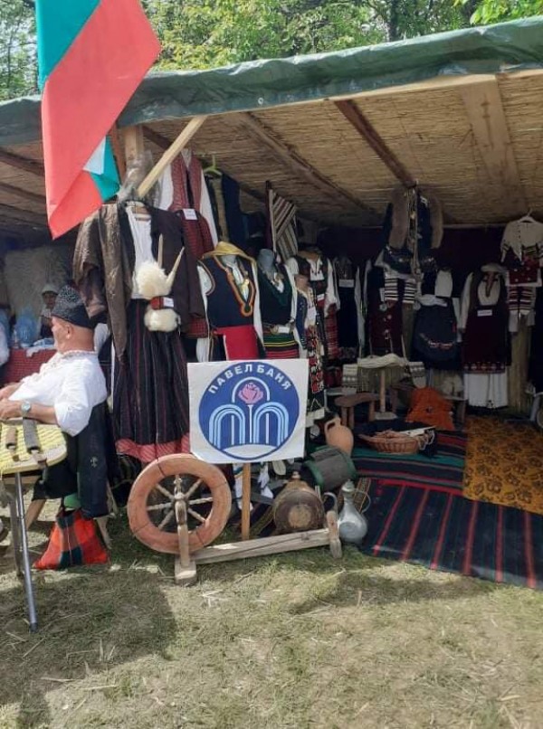 Павелбанци с награди за етнографската сбирка “Старите българи“