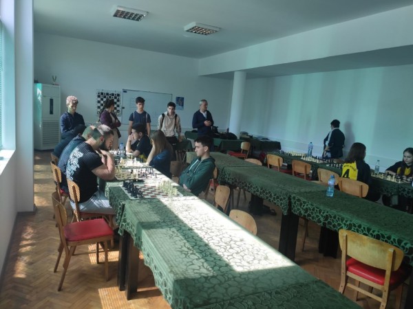 Медали и купи за отборите на Общинското първенство за шахмат