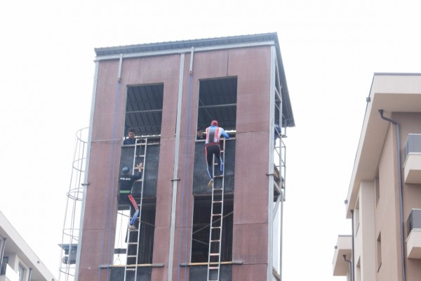 Наградиха пожарникарите, победители в състезанието по “Пожароприложен спорт“ в Казанлък 