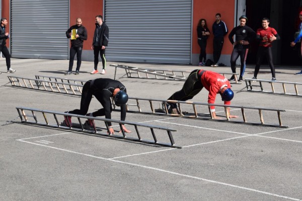 Наградиха пожарникарите, победители в състезанието по “Пожароприложен спорт“ в Казанлък 