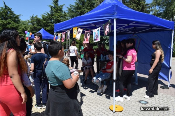 Десета областна панорама на професионалното образование и кариерно ориентиране се проведе Казанлък