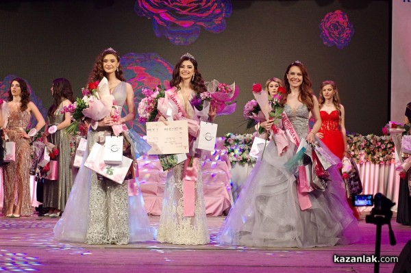 54-тата Царица роза 2022 е Белослава Желева