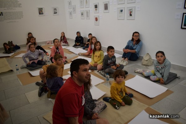 Нощта на музеите отново събра стотици посетители в Казанлък