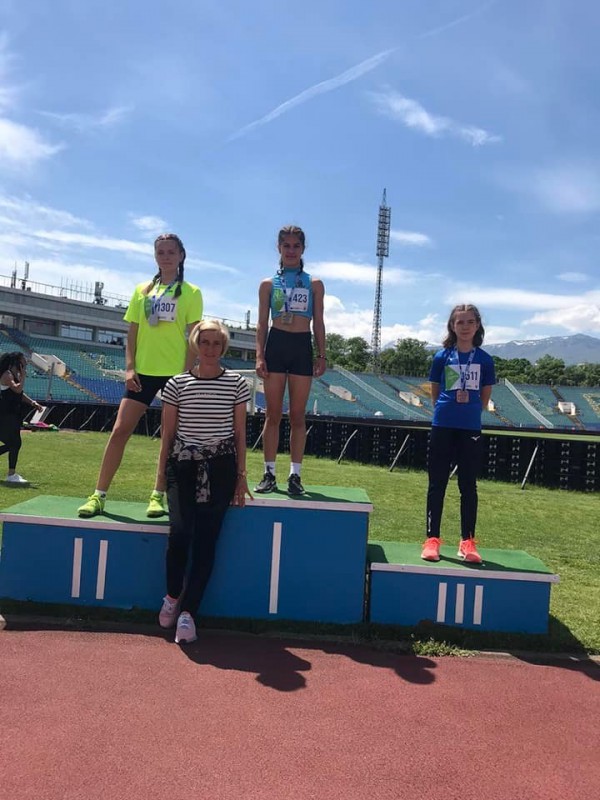 Лекоатлетката ни Мария Караиванова с личен рекорд и първо място от GO!KIDS