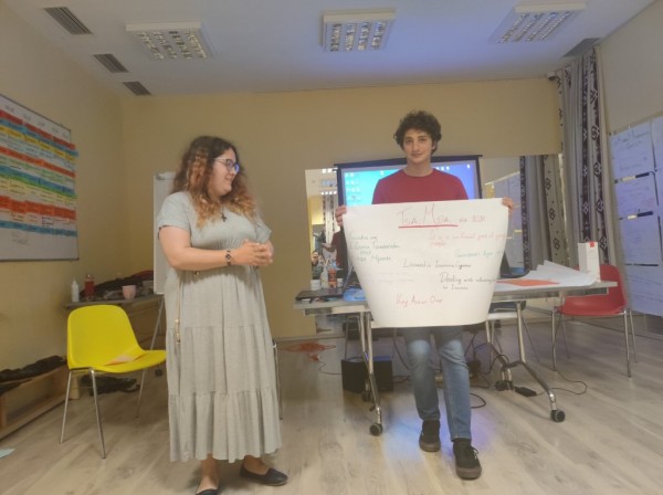 Доброволците от “Взаимопомощ“ завършиха успешно проекта „Заеми се, наеми се.”