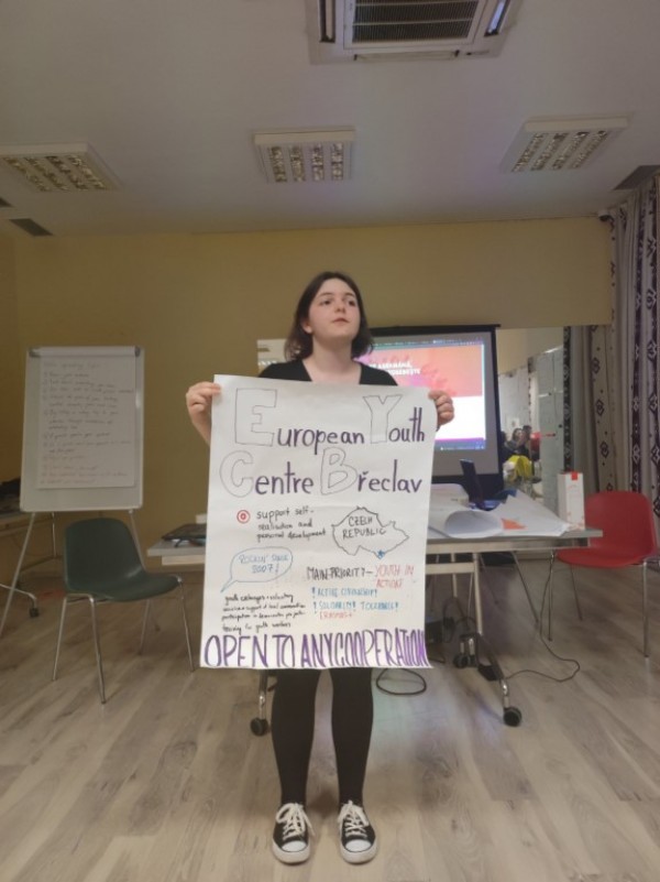 Доброволците от “Взаимопомощ“ завършиха успешно проекта „Заеми се, наеми се.”