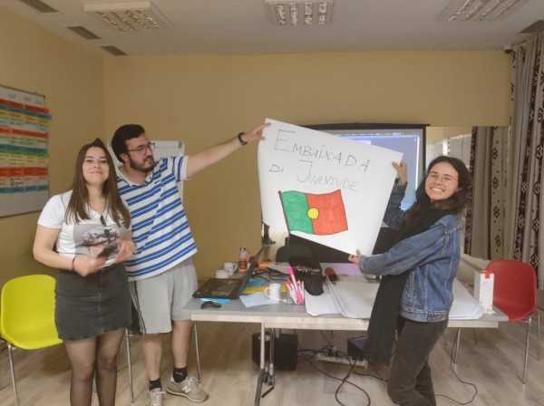 Доброволците от “Взаимопомощ“ завършиха успешно проекта „Заеми се, наеми се.”