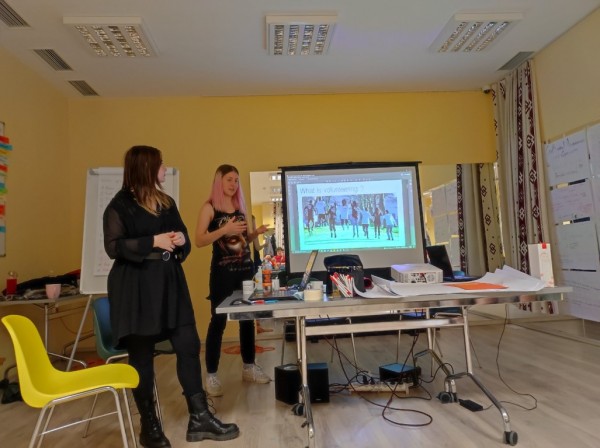 Доброволците от “Взаимопомощ“ завършиха успешно проекта „Заеми се, наеми се.”